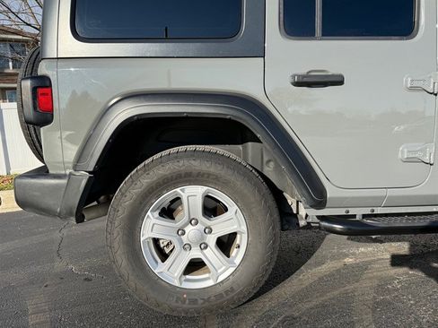 Used 2019 Jeep Wrangler Unlimited Sport S image 14
