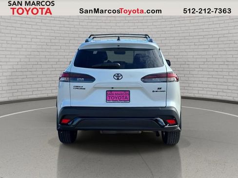 Used 2026 Toyota Corolla Cross SE image 6