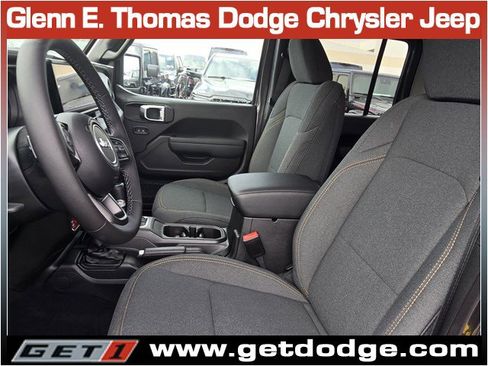 New 2025 Jeep Gladiator Willys image 9