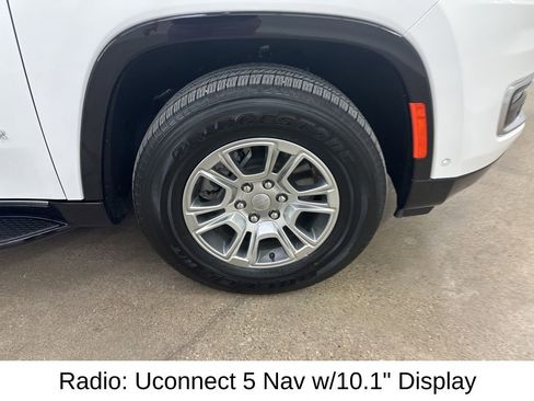 Used 2024 Jeep Wagoneer L 4WD image 15