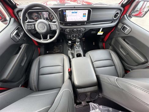 New 2025 Jeep Gladiator Sport image 18
