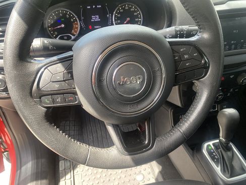 Used 2019 Jeep Renegade Altitude w/ Quick Order Package 2XM AWD/4WD image 18
