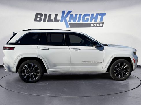 Used 2023 Jeep Grand Cherokee Overland w/ Luxury Tech Group IV image 6