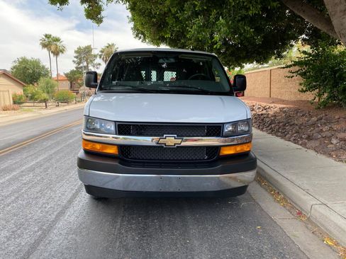 Used 2025 Chevrolet Express 2500 w/ Driver Convenience Package RWD image 3