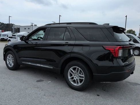 New 2025 Ford Explorer Active image 6