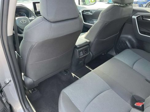Used 2025 Toyota RAV4 XLE AWD/4WD image 19