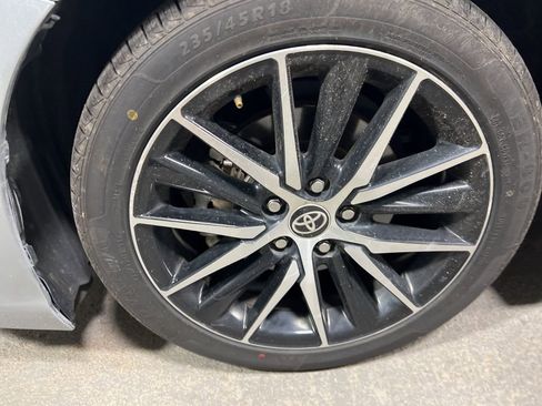 Used 2024 Toyota Camry SE image 34