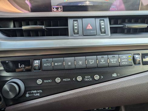 Used 2019 Lexus ES 300h w/ Premium Package FWD image 14