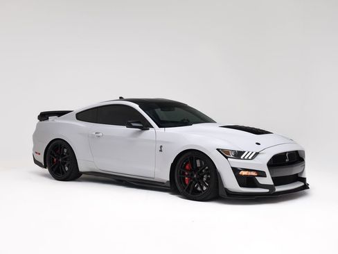 Used 2022 Ford Mustang Shelby GT500 w/ Technology Package RWD image 1