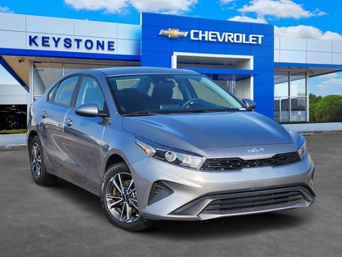 Used 2024 Kia Forte LXS image 1