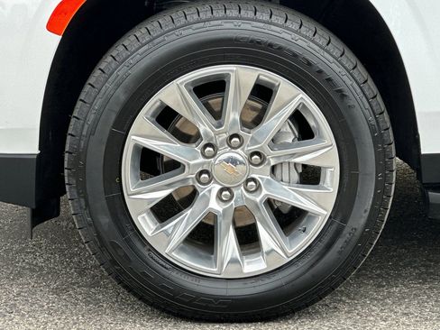 Certified 2024 Chevrolet Suburban Premier RWD image 38