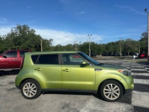 Used 2018 Kia Soul + FWD image 6