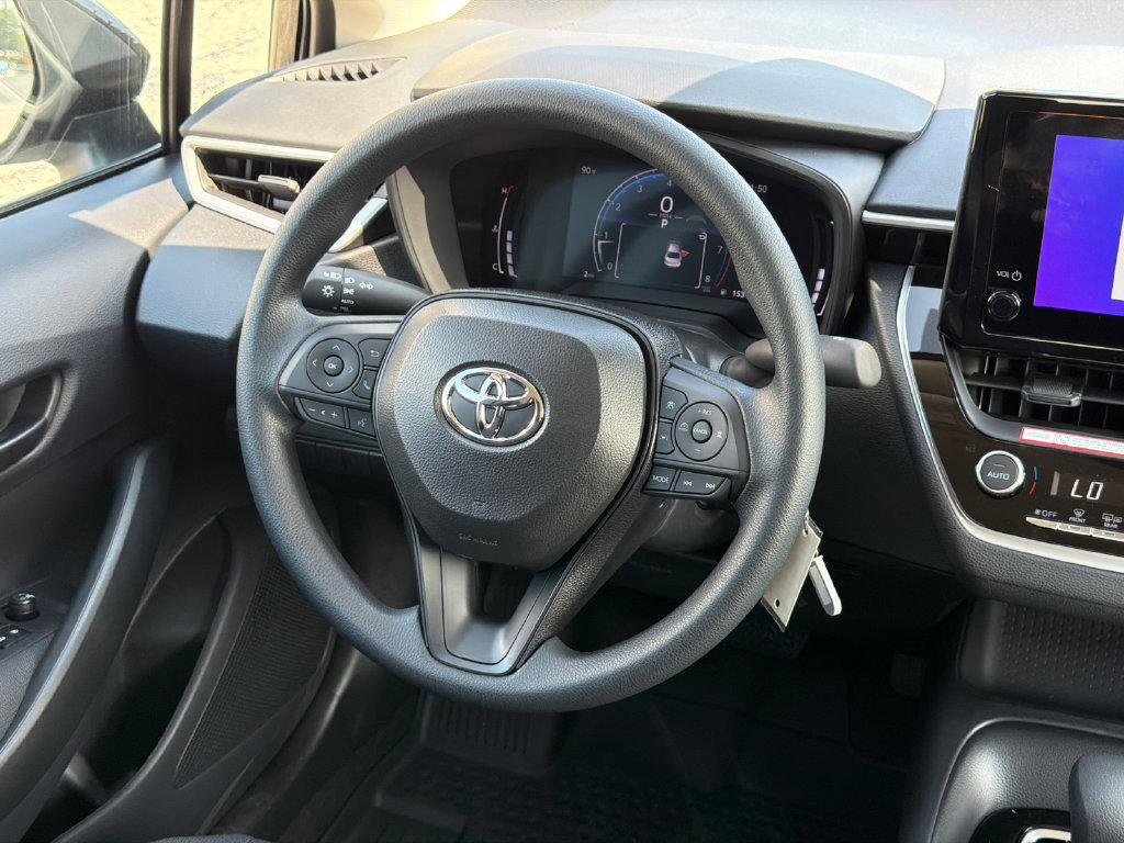 Used 2026 Toyota Corolla LE FWD image 28
