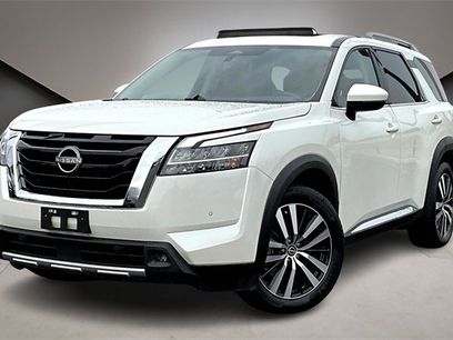 Used 2023 Nissan Pathfinder Platinum w/ Cargo Package