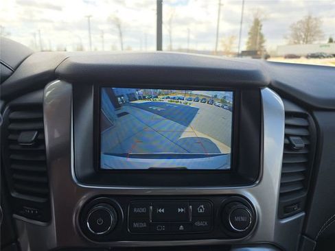 Used 2019 Chevrolet Suburban Premier w/ Premier Plus Edition image 27