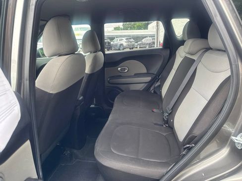 Used 2019 Kia Soul FWD image 19