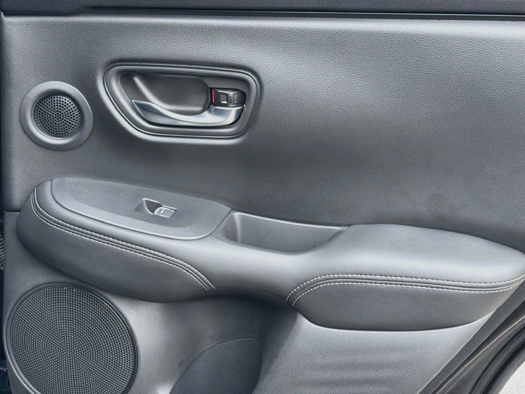 Used 2025 Honda HR-V EX-L image 32