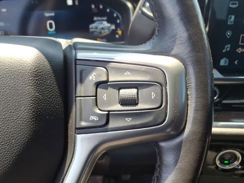 Used 2022 Chevrolet Silverado 1500 LT AWD/4WD image 29