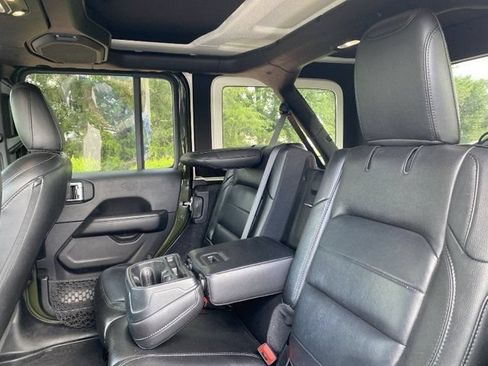 Used 2021 Jeep Wrangler Unlimited Sahara AWD/4WD image 13