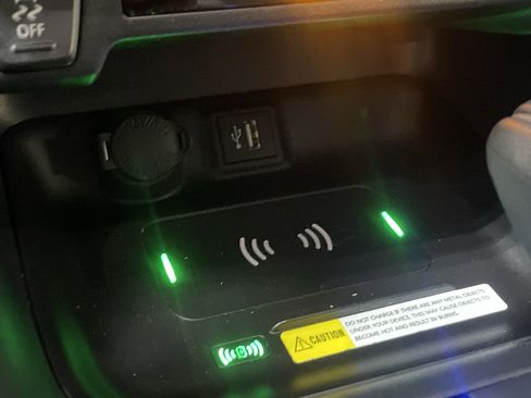 Used 2025 Toyota RAV4 XLE image 29