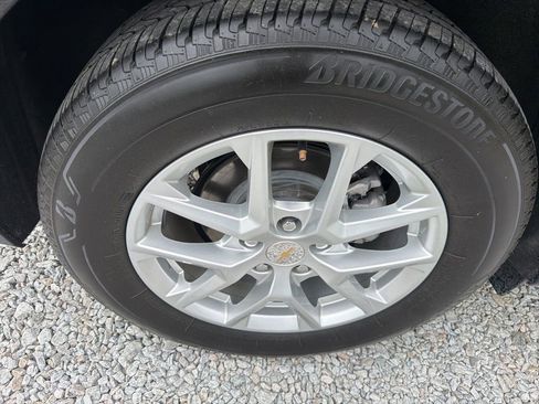 Used 2024 Chevrolet Equinox LT image 14