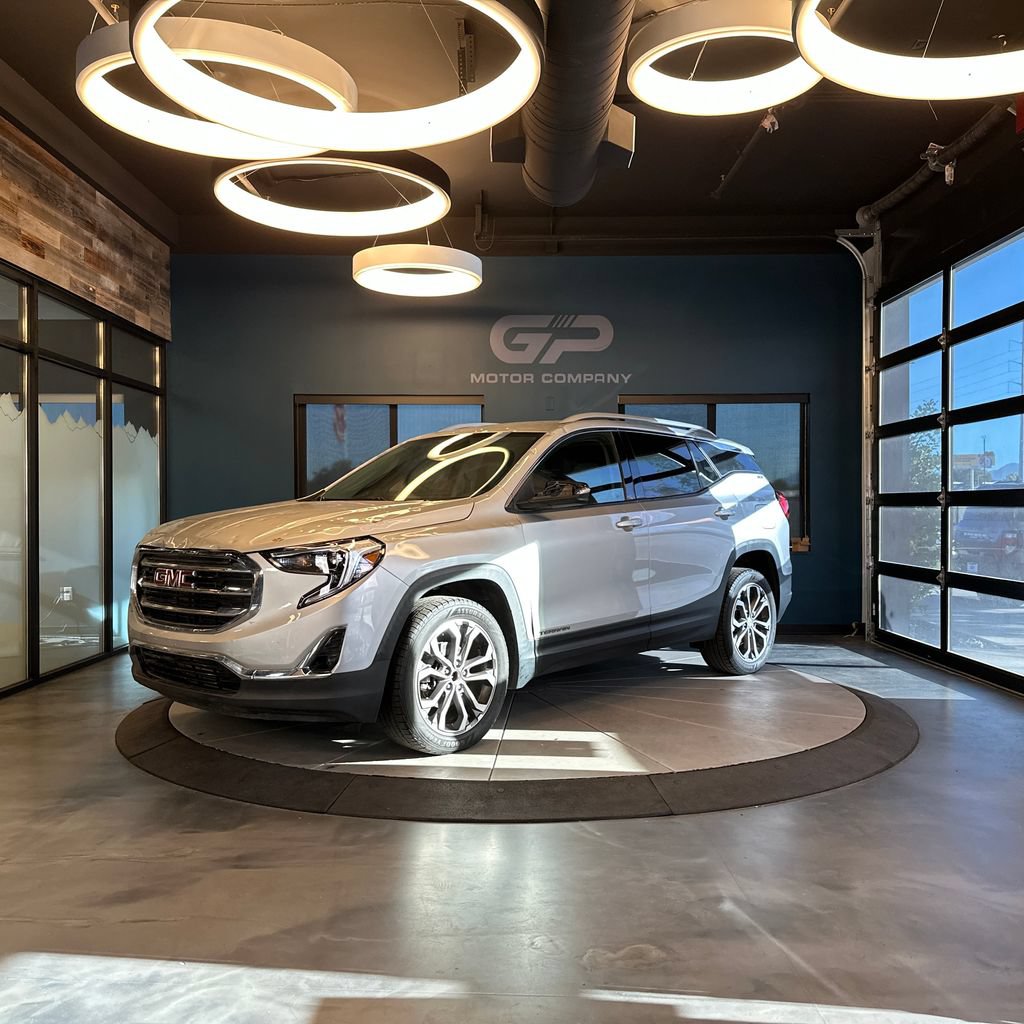 Used 2021 GMC Terrain SLT w/ Infotainment Package II AWD/4WD image 7