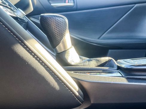 Certified 2021 Lexus IS 350 F Sport image 22