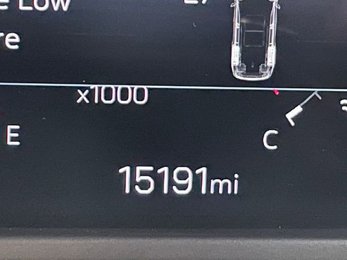 Used 2025 GMC Acadia Elevation image 6