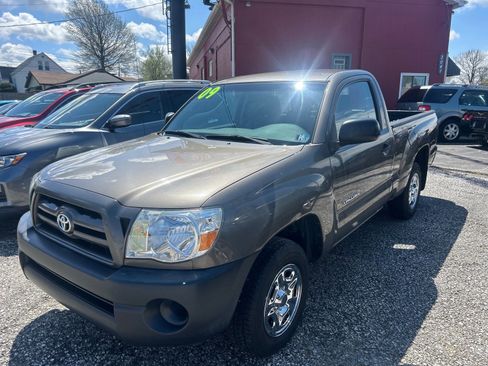 Used 2009 Toyota Tacoma 2WD Regular Cab image 1