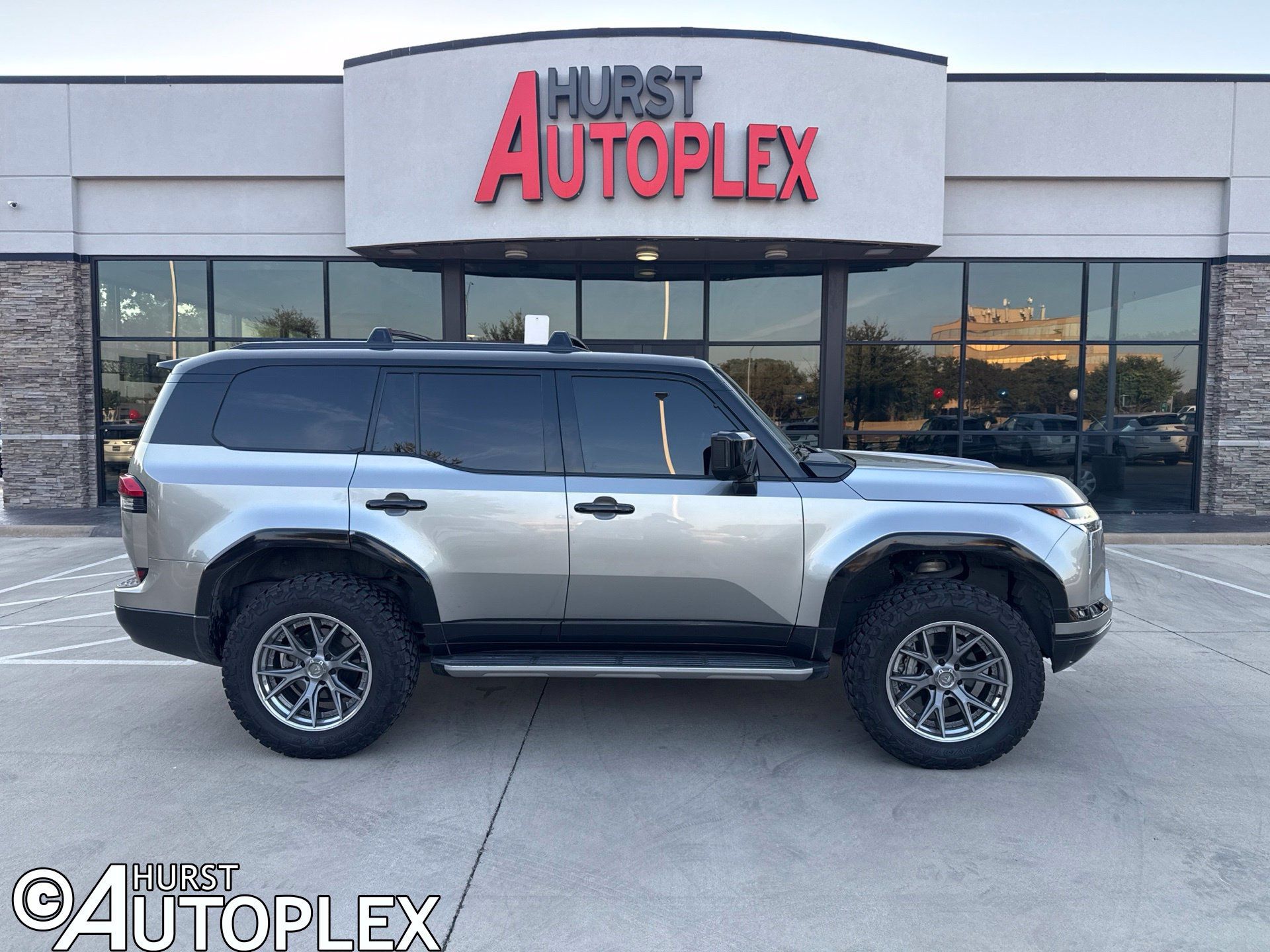 Used 2024 Lexus GX 550 w/ Accessory Package (Z1) AWD/4WD image 1