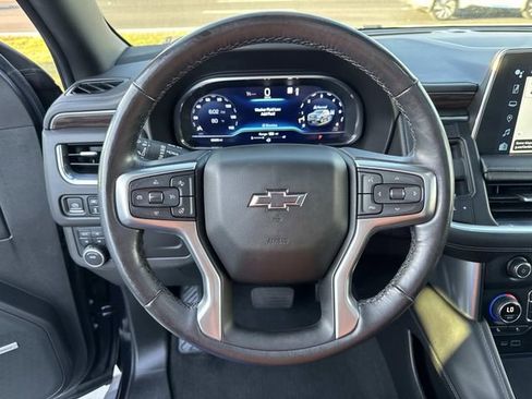 Used 2022 Chevrolet Tahoe Z71 w/ Luxury Package AWD/4WD image 20
