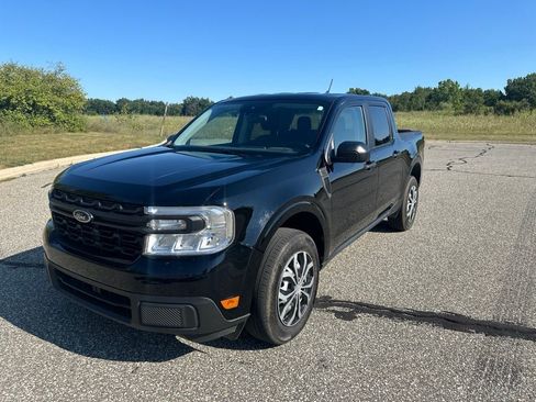 Used 2023 Ford Maverick XL FWD image 1
