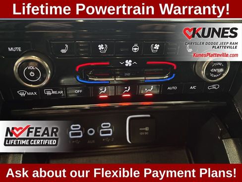 Used 2023 Jeep Grand Cherokee Overland w/ Luxury Tech Group IV image 27