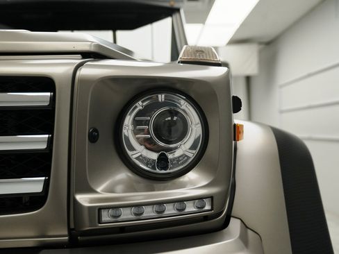 Used 2017 Mercedes-Benz G 550 Squared image 17