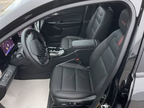 New 2026 Chevrolet Trax RS w/ Sunroof Package image 11