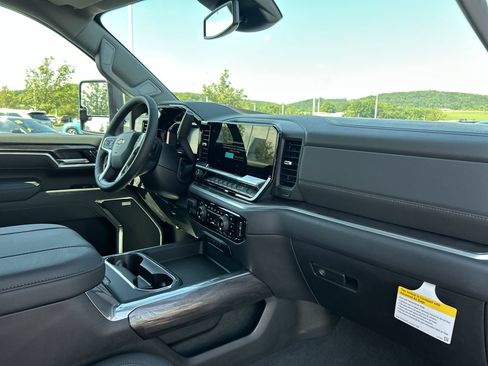 New 2026 Chevrolet Silverado 3500 LTZ w/ LTZ Convenience Package AWD/4WD image 16