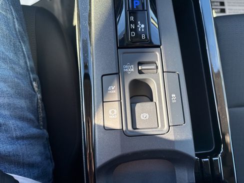 New 2026 Toyota Prius LE FWD image 26