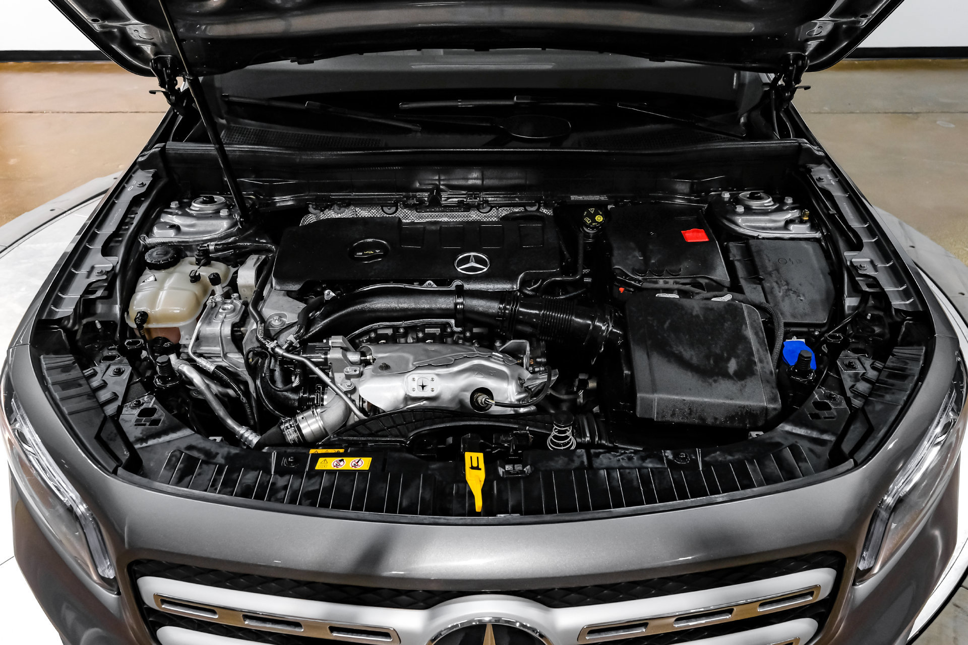 Used 2023 Mercedes-Benz GLB 250 w/ Premium Package image 51