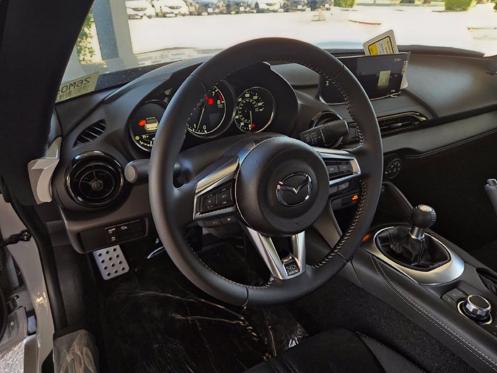 New 2026 MAZDA MX-5 Miata Club w/ Interior Package RWD image 4