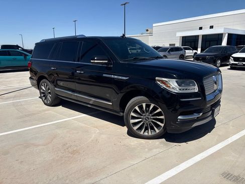 Used 2019 Lincoln Navigator L Select AWD/4WD image 18