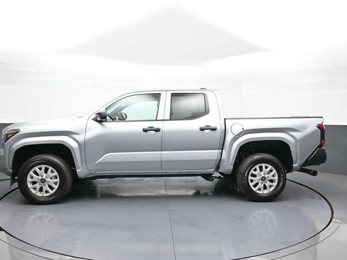 Used 2026 Toyota Tacoma SR w/ SR Upgrade Package RWD image 9