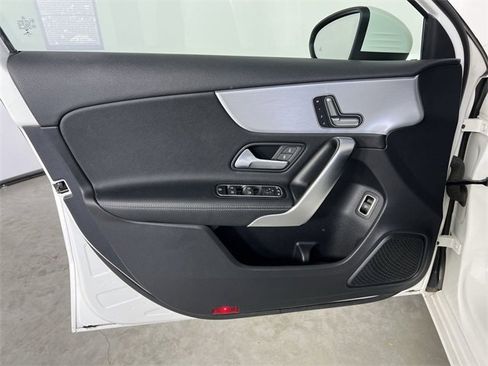 Used 2022 Mercedes-Benz A 220 image 23