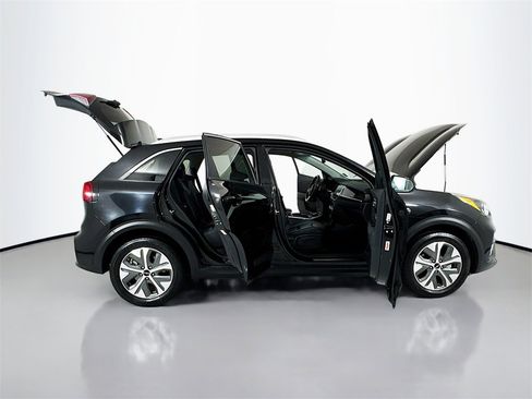 Used 2022 Kia Niro EX Premium w/ Cold Weather Package image 27