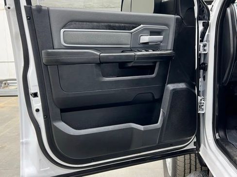Used 2022 RAM 2500 Big Horn AWD/4WD image 18
