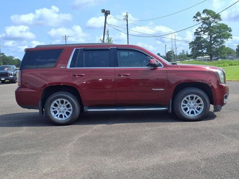 Used 2018 GMC Yukon SLT w/ Open Road Package image 2