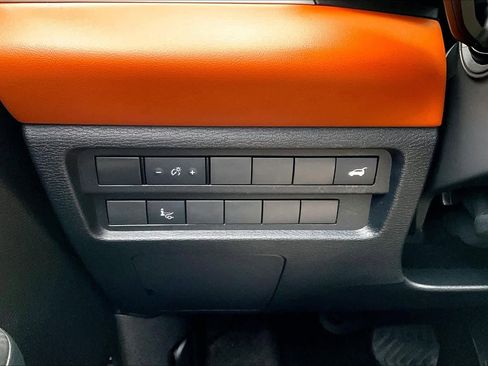 Used 2023 Mitsubishi Outlander SEL image 35