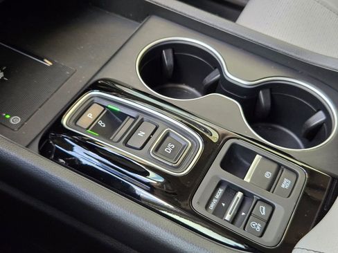 Used 2025 Honda Pilot Elite image 19