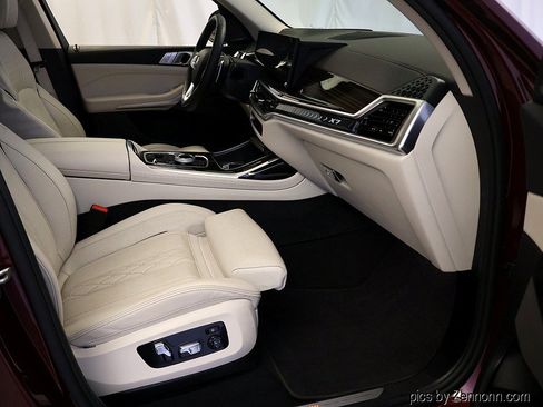 Used 2026 BMW X7 xDrive40i AWD/4WD image 37