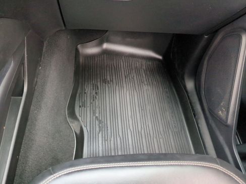 Used 2022 Ford Explorer XLT w/ Equipment Group 202A image 34