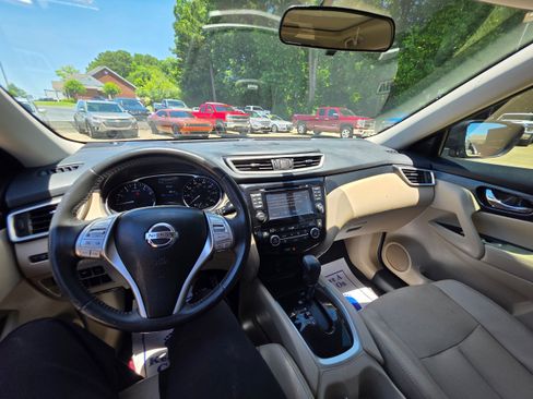 Used 2016 Nissan Rogue SL w/ SL Premium Package FWD image 13